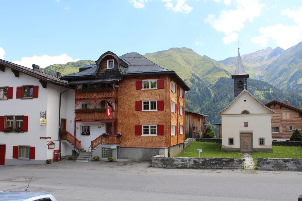 Hotel Pez Regina Lumbrein Exterior foto